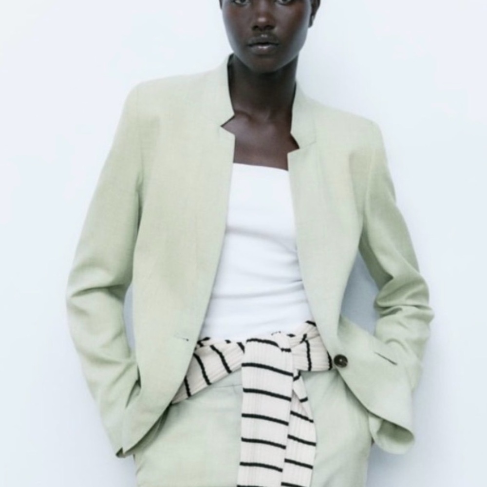 Zara Light Green Inverted Lapel Blazer - Single Button - size US6 / EU38